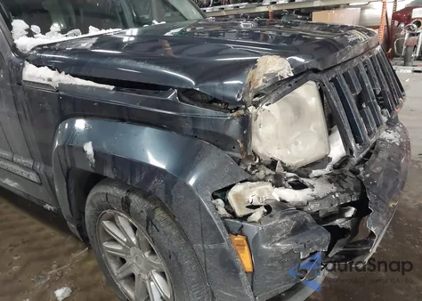 2008 Jeep Liberty Sport z USA, uszkodzony, nr VIN 1J8GN28K18W105455